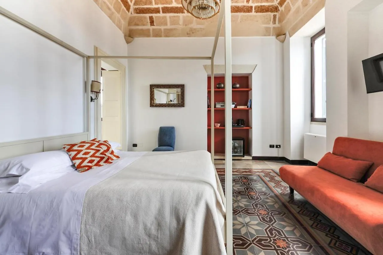 Castriota19 - Jacuzzi Room & Apartment Sit ليتشي 0*,