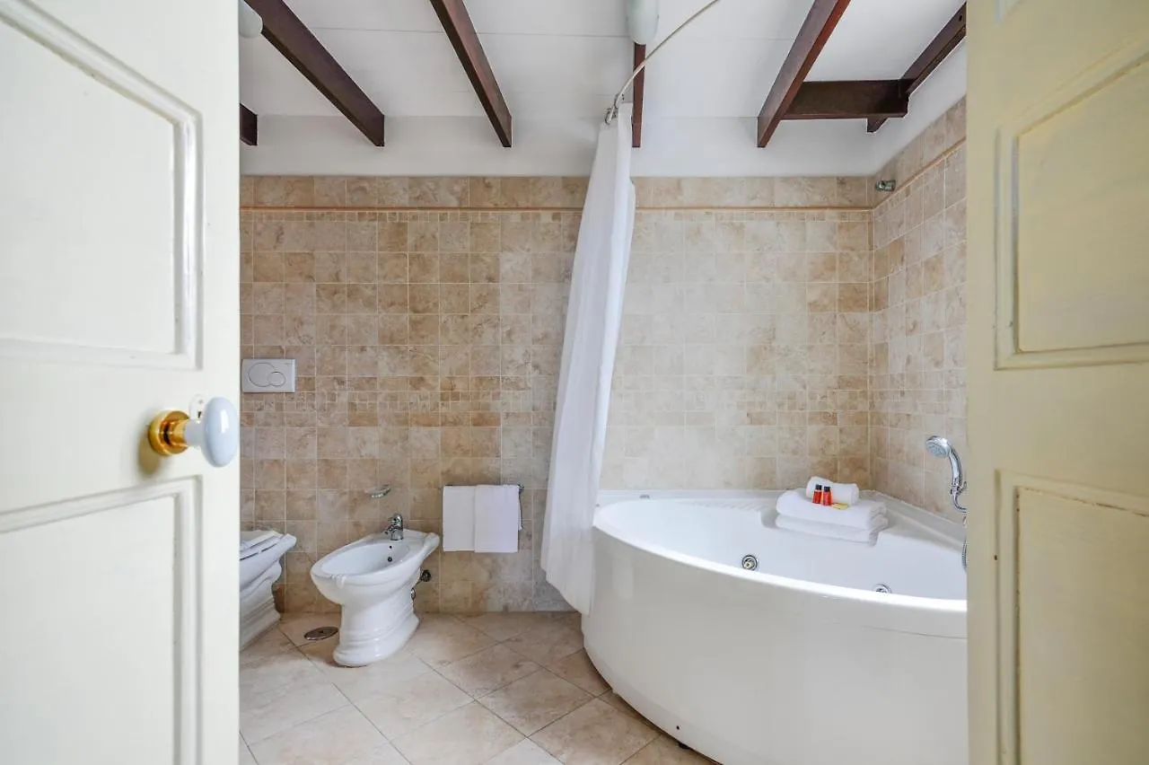 Castriota19 - Jacuzzi Room & Apartment Sit ليتشي إيطاليا