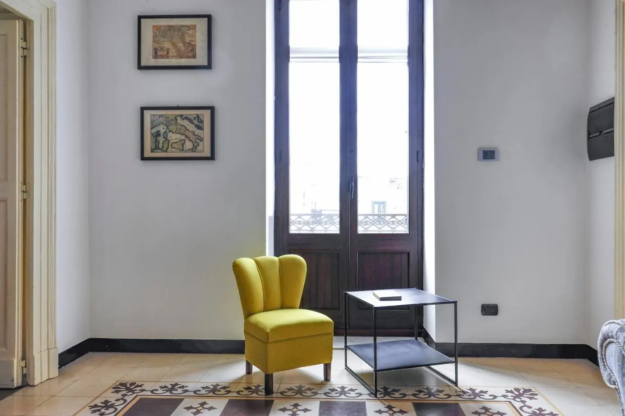 Castriota19 - Jacuzzi Room & Apartment Sit ليتشي